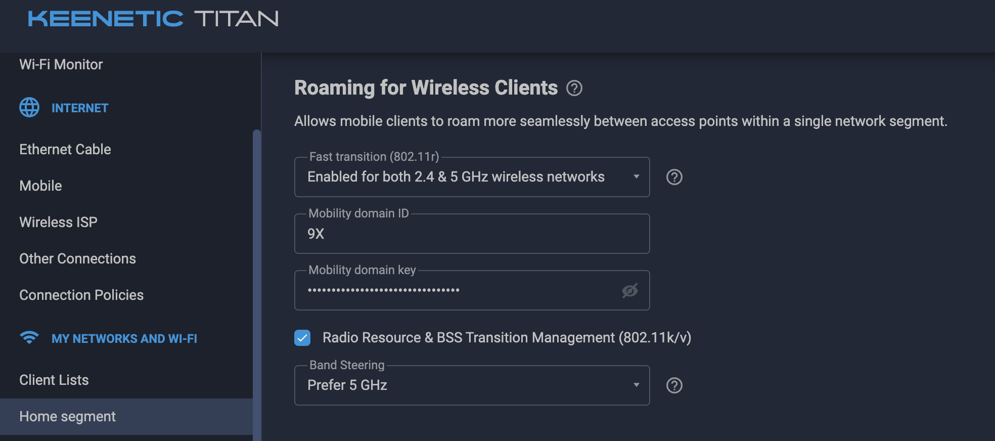Keenetic Titan 'Roaming for Wireless Clients' page: Fast transition (802.11r) enabled for both 2.4 and 5 GHz, Radio Resource & BSS Transition Management (802.11k/v) checked, and Band Steering set to Prefer 5 GHz